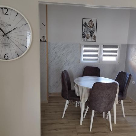 Apartman Petrov Donji Milanovac Exterior foto